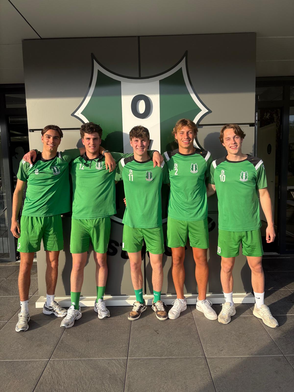 OVV schuift 5 talenten door naar 1e elftal